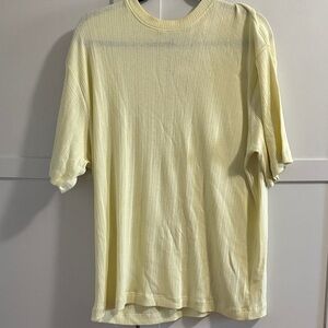 Zara Men's Light Yellow Ribbed T-Shirt